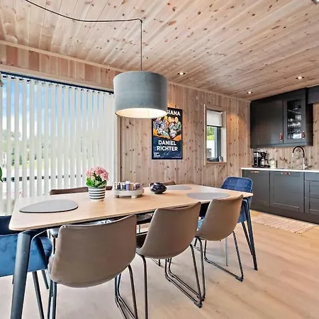 Nybygd Ved Sjøen Feriehus *
