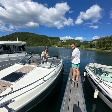 Nybygd Ved Sjøen Feriehus